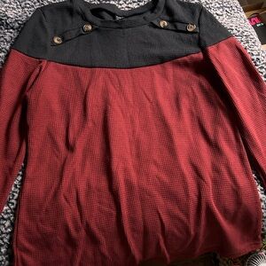 burgundy and black long sleeve shirt with brown buttons color block